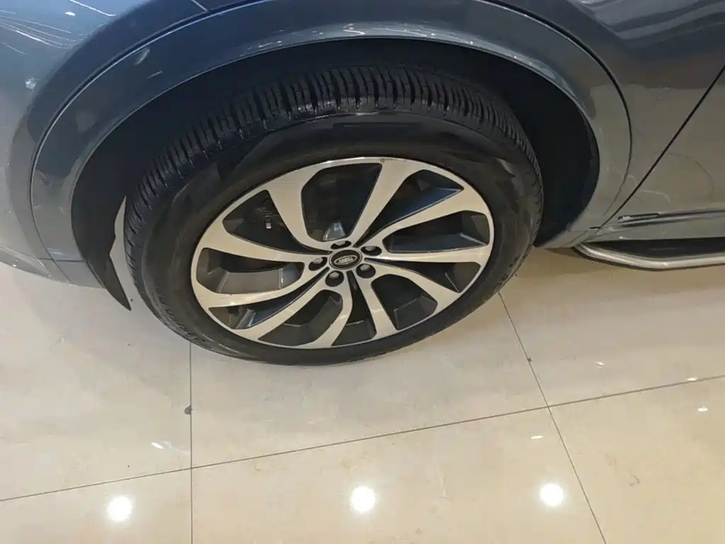 Land Rover Discovery Sport — миниатюра 23