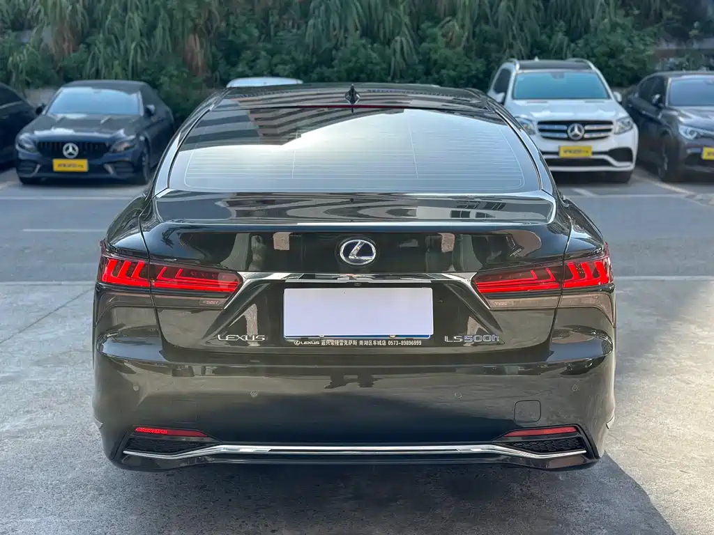 LEXUS LS
