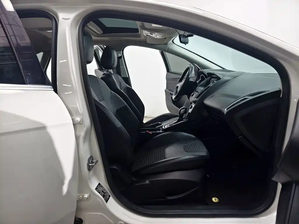 Ford Focus — миниатюра 14
