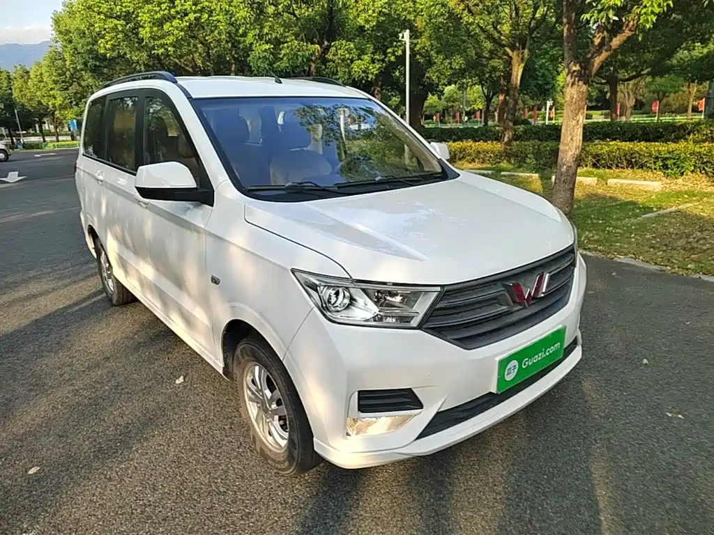 Wuling Hongguang — миниатюра 4