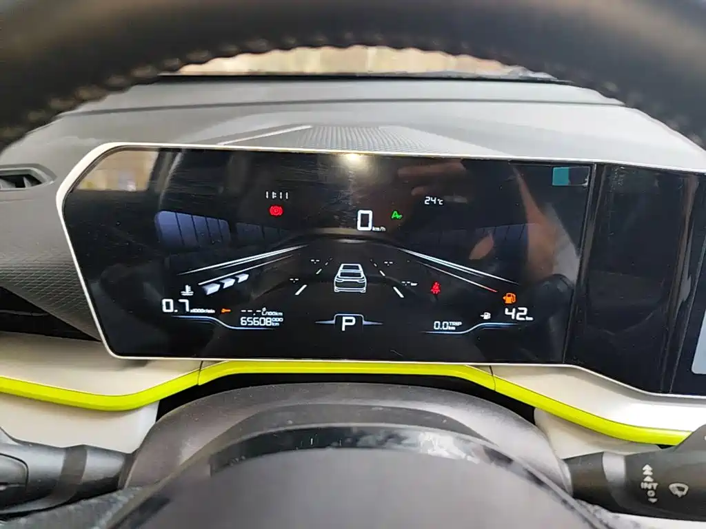 Geely Binyue — миниатюра 12