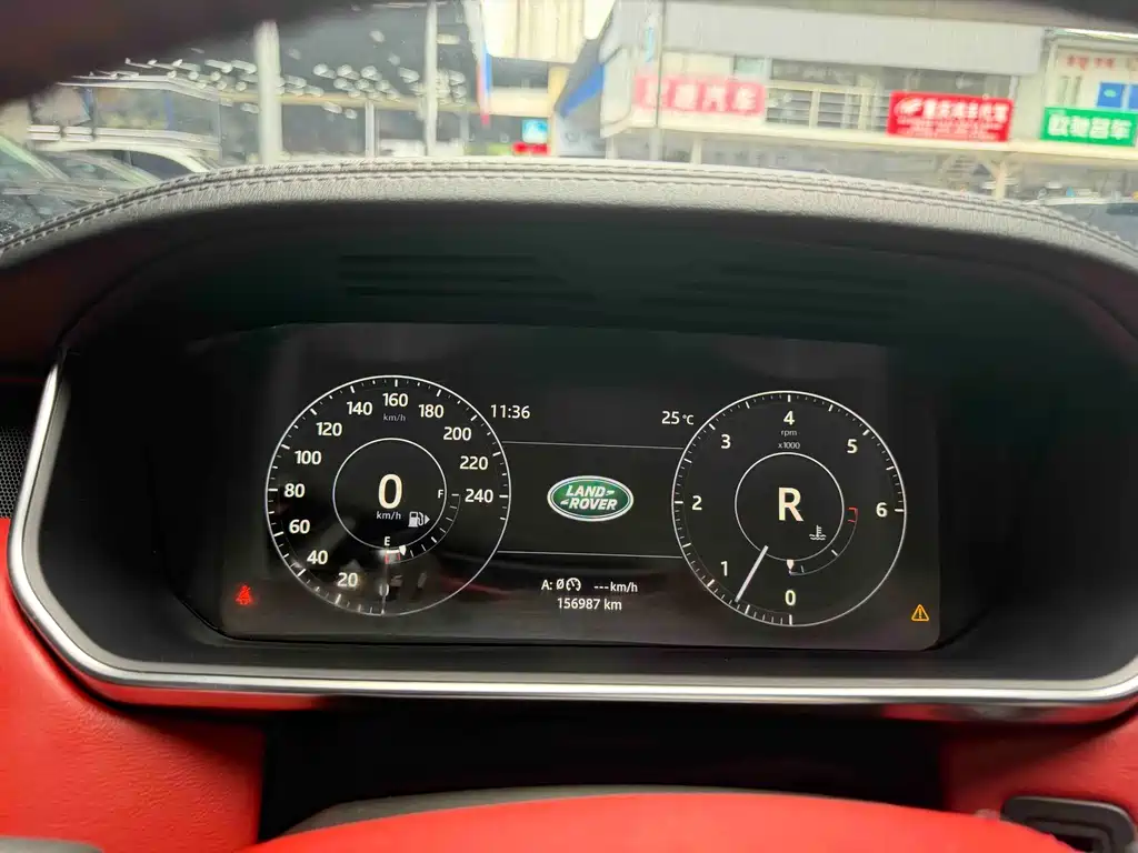 Land Rover Range Rover — миниатюра 7