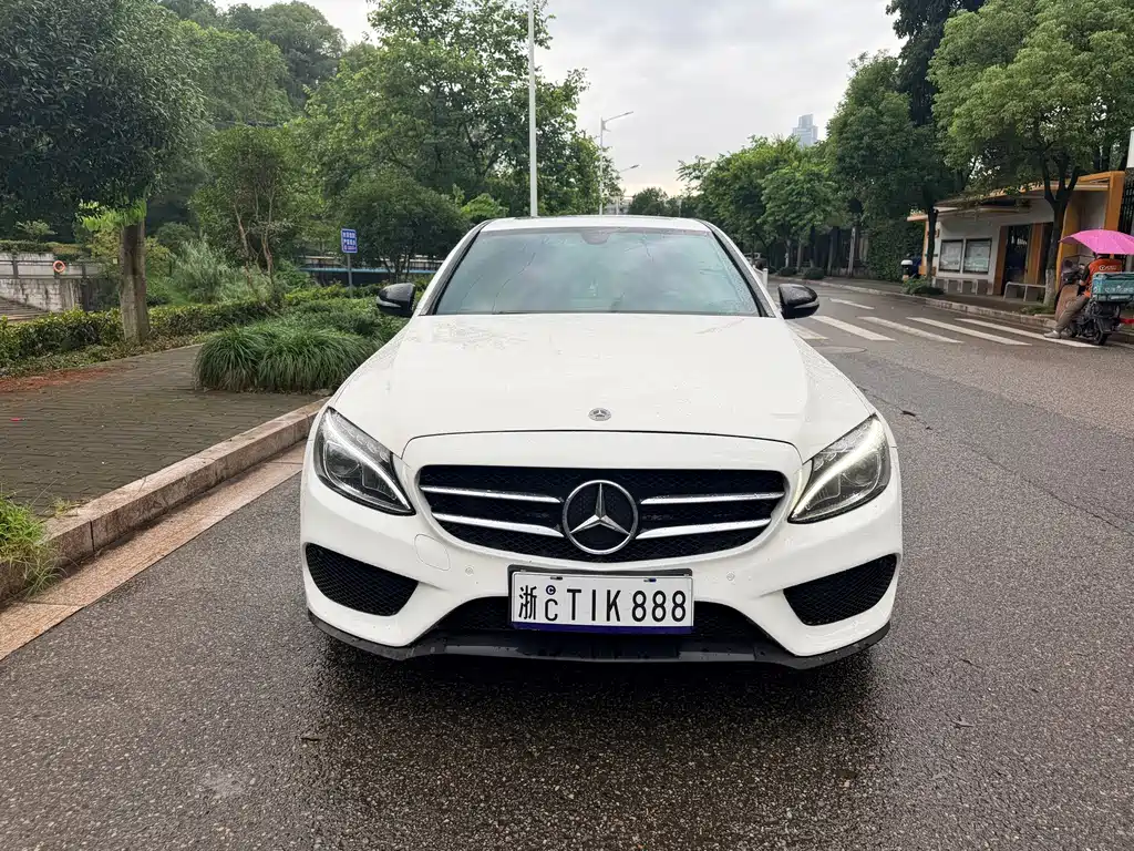 Mercedes-Benz C-Class — миниатюра 2