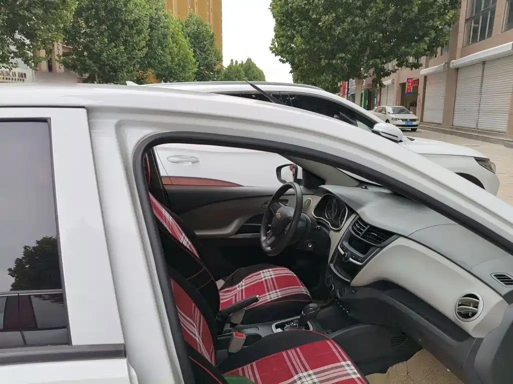Chevrolet Sail — миниатюра 18