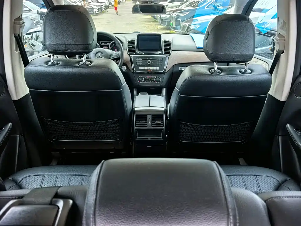 Mercedes-Benz GLE (Import) — миниатюра 13