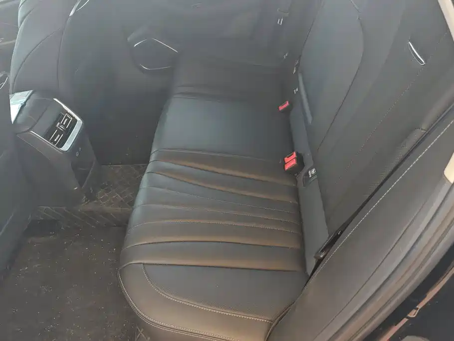 Hongqi Hongqi H5 — миниатюра 11