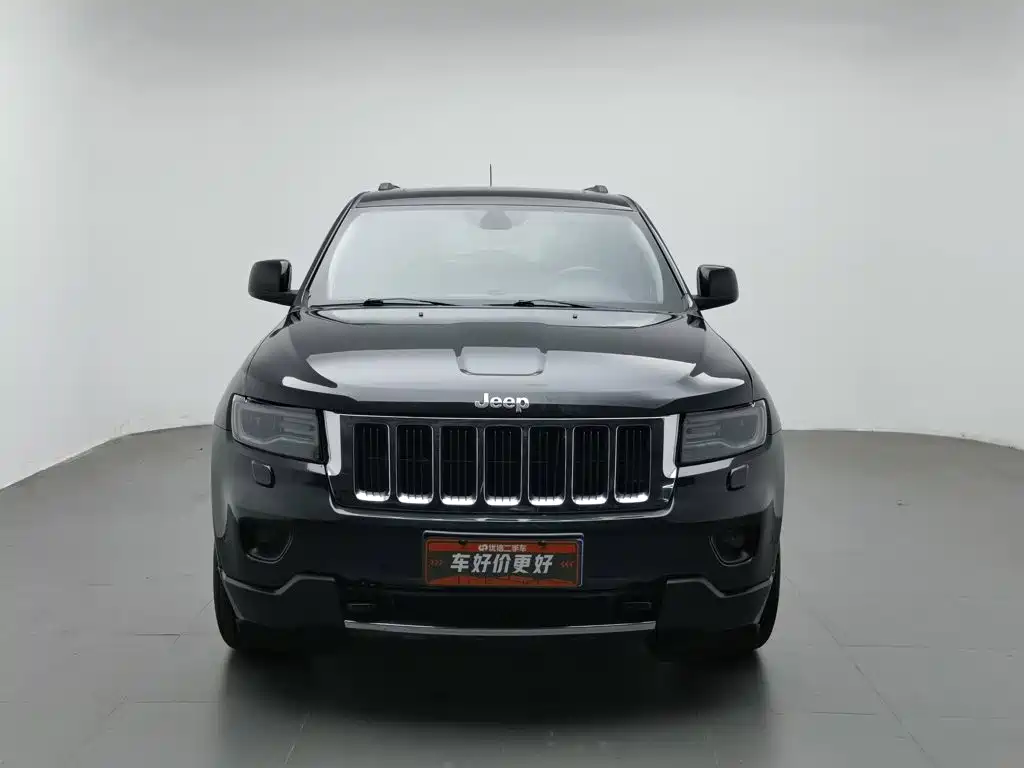 Jeep Grand Cherokee (Import) — миниатюра 3