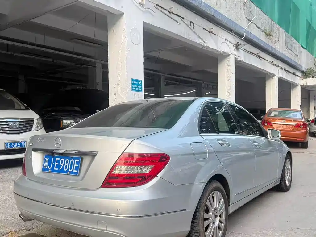 Mercedes-Benz C-Class — миниатюра 8