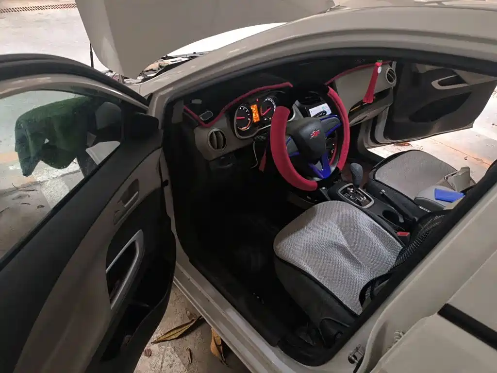 Chevrolet Sail — миниатюра 12