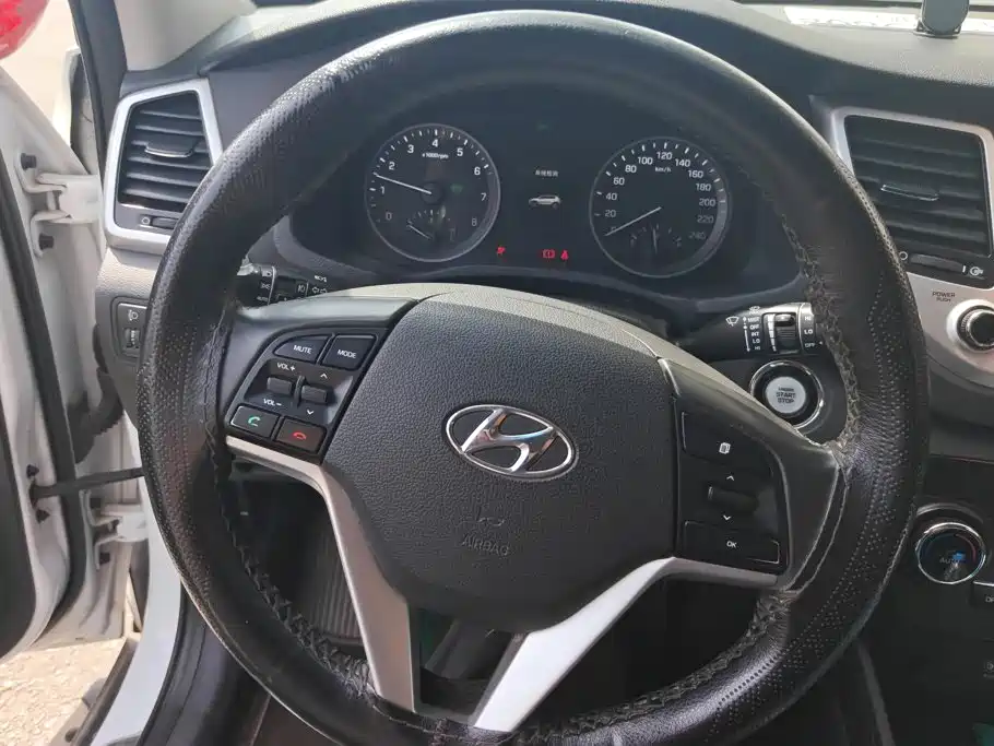 Hyundai Tucson — миниатюра 15