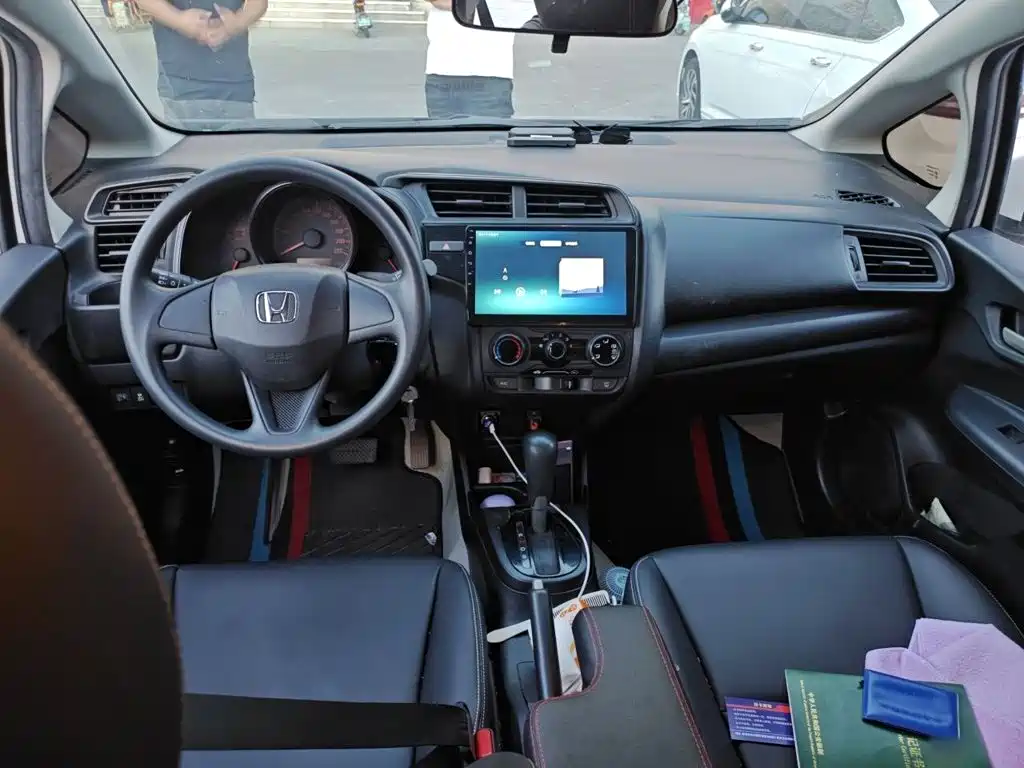 Honda Fit — миниатюра 13