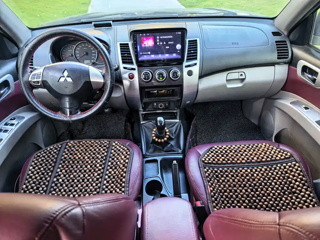 Mitsubishi Pajero Sport — миниатюра 9