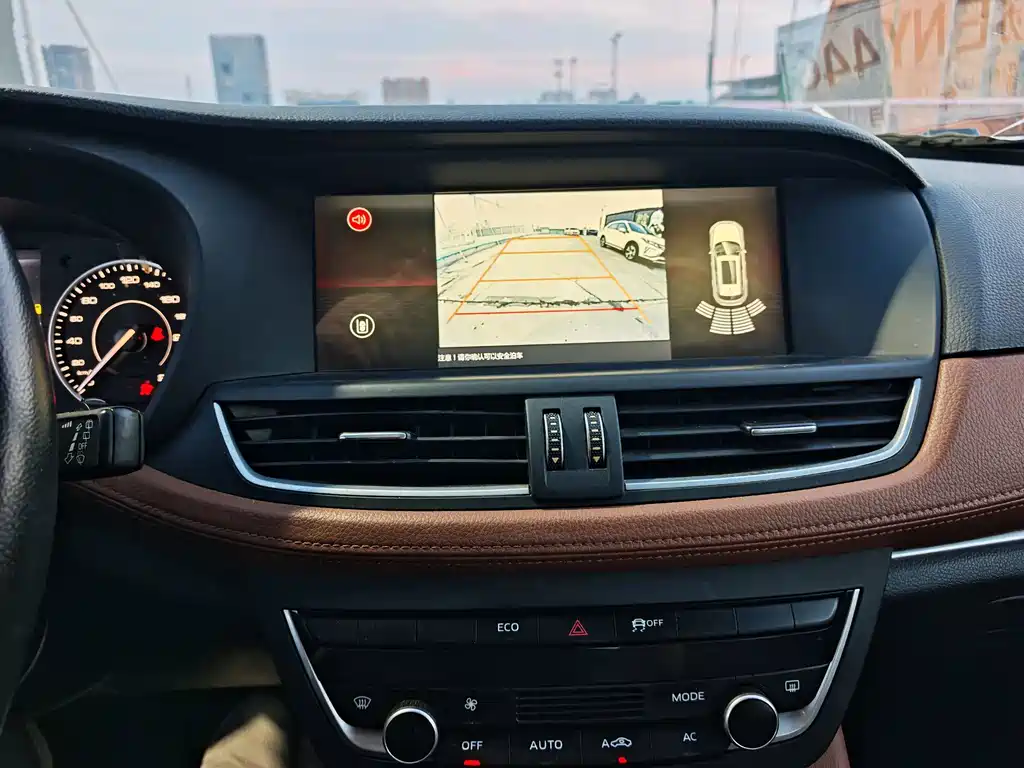 Borgward BX7 — миниатюра 15