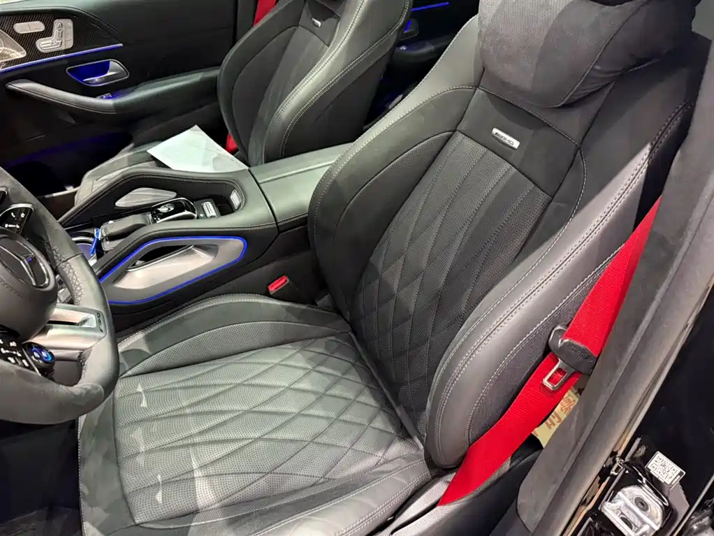 MERCEDES-BENZ GLS AMG