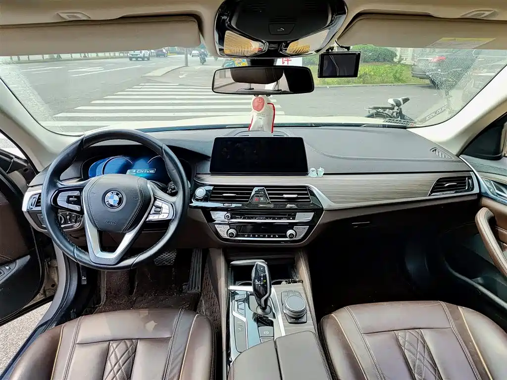 BMW 5 SERIES NEW ENERGY