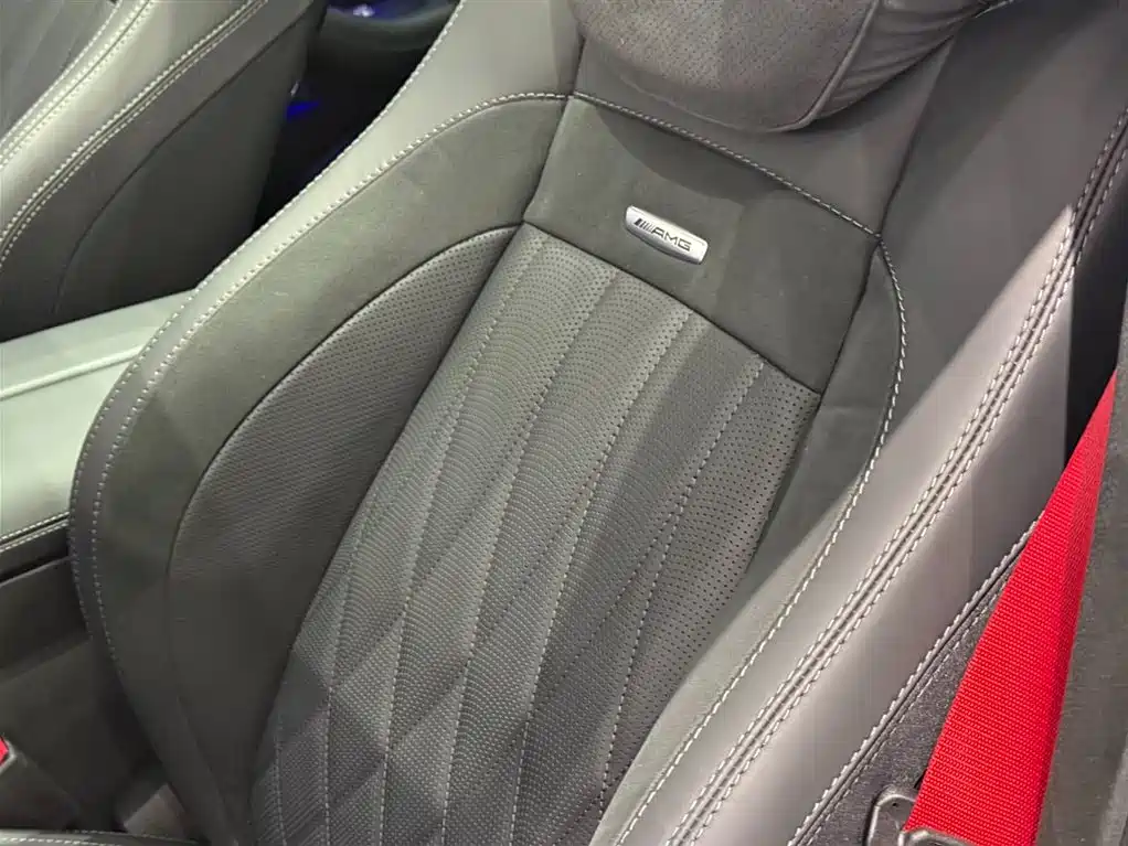 MERCEDES-BENZ GLS AMG