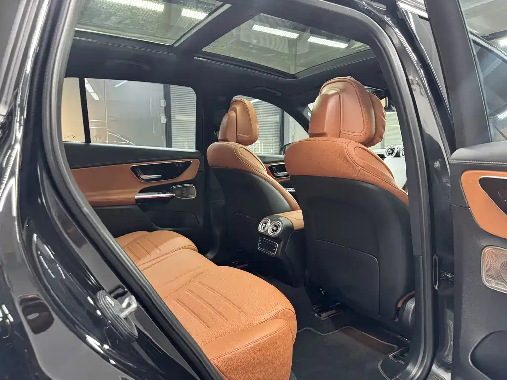 Mercedes-Benz GLC — миниатюра 12