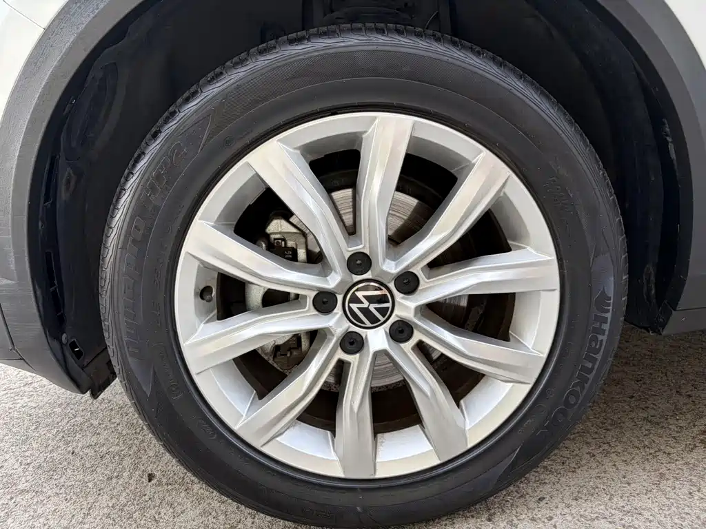 Volkswagen T-Roc — миниатюра 23