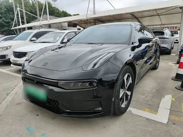Zeekr 001