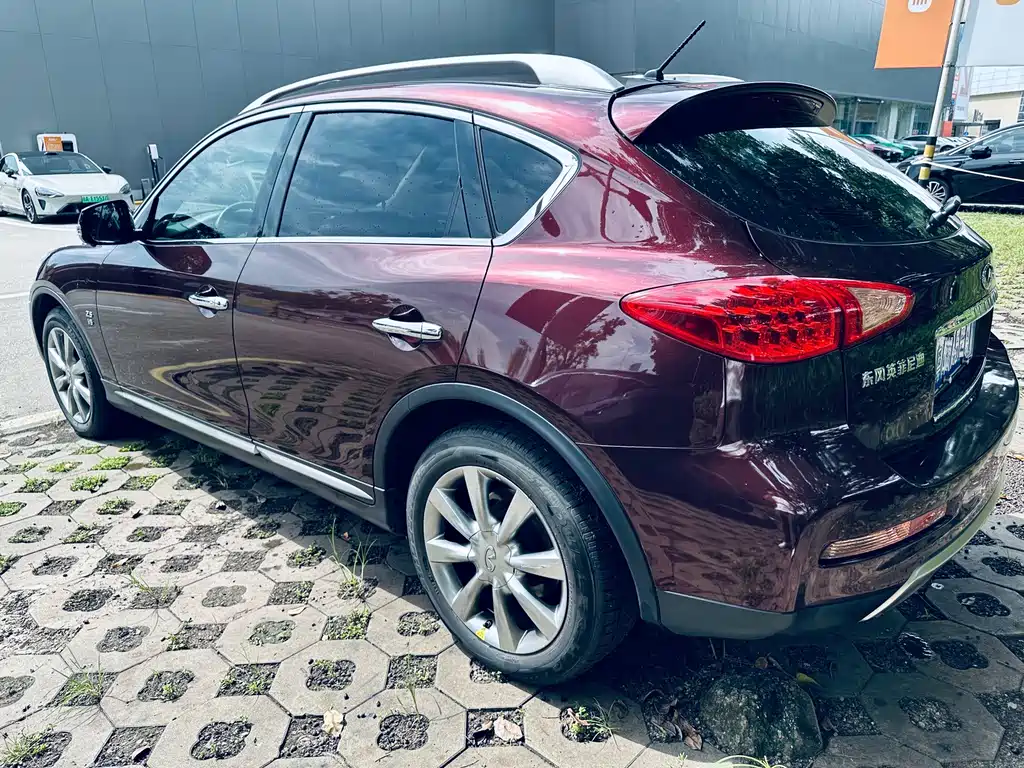 Infiniti QX50 — миниатюра 19