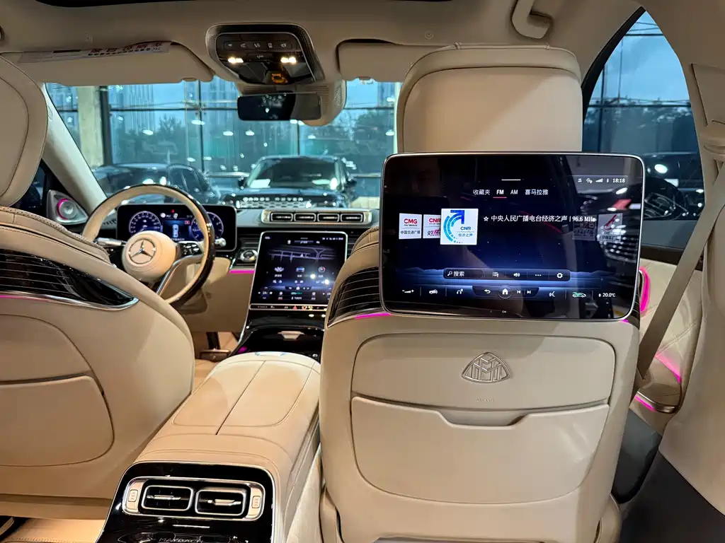 Mercedes-Benz S-Class — миниатюра 13