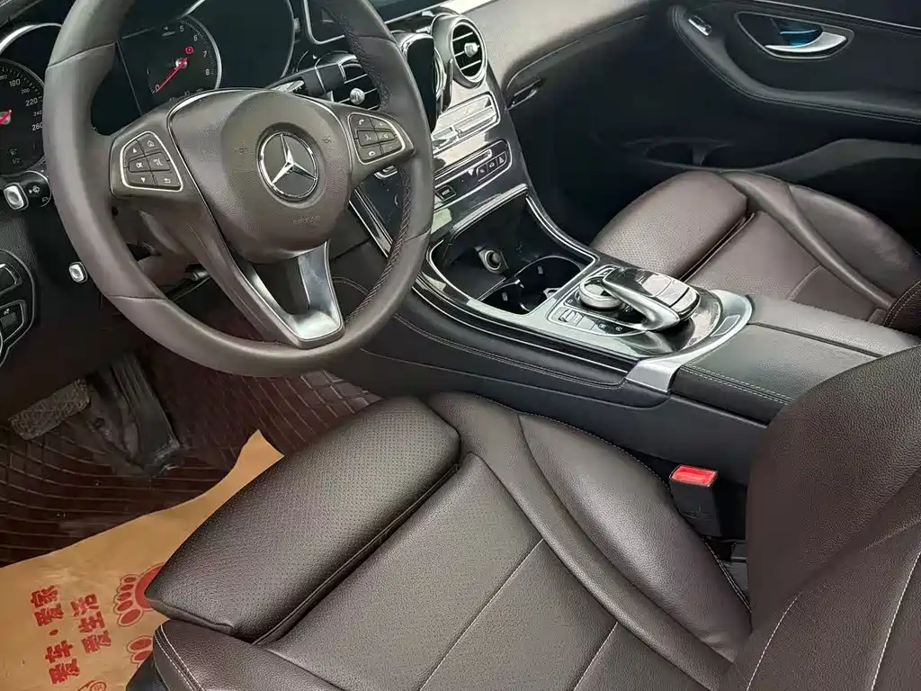 Mercedes-Benz GLC 2017 GLC 260 4MATIC Luxury