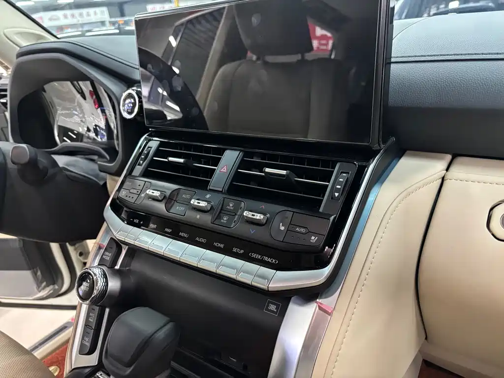 Toyota Land Cruiser 2023 3.5L AT