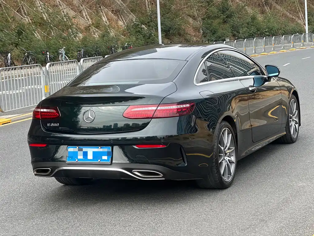 MERCEDES-BENZ E CLASS