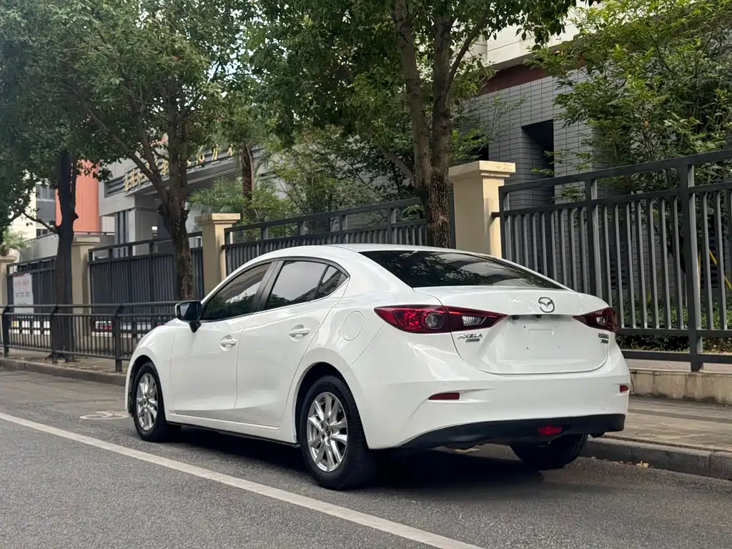 Mazda 3 Axela — миниатюра 7