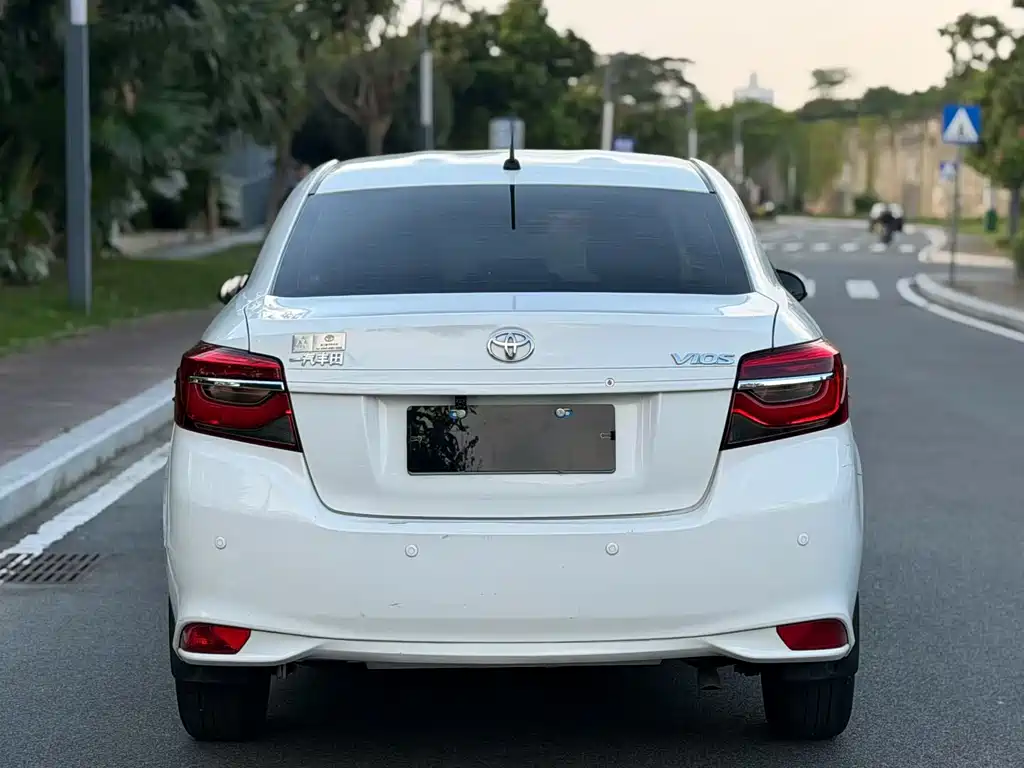 Toyota Vios — миниатюра 8