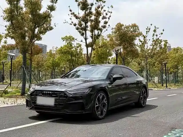 Audi A7L