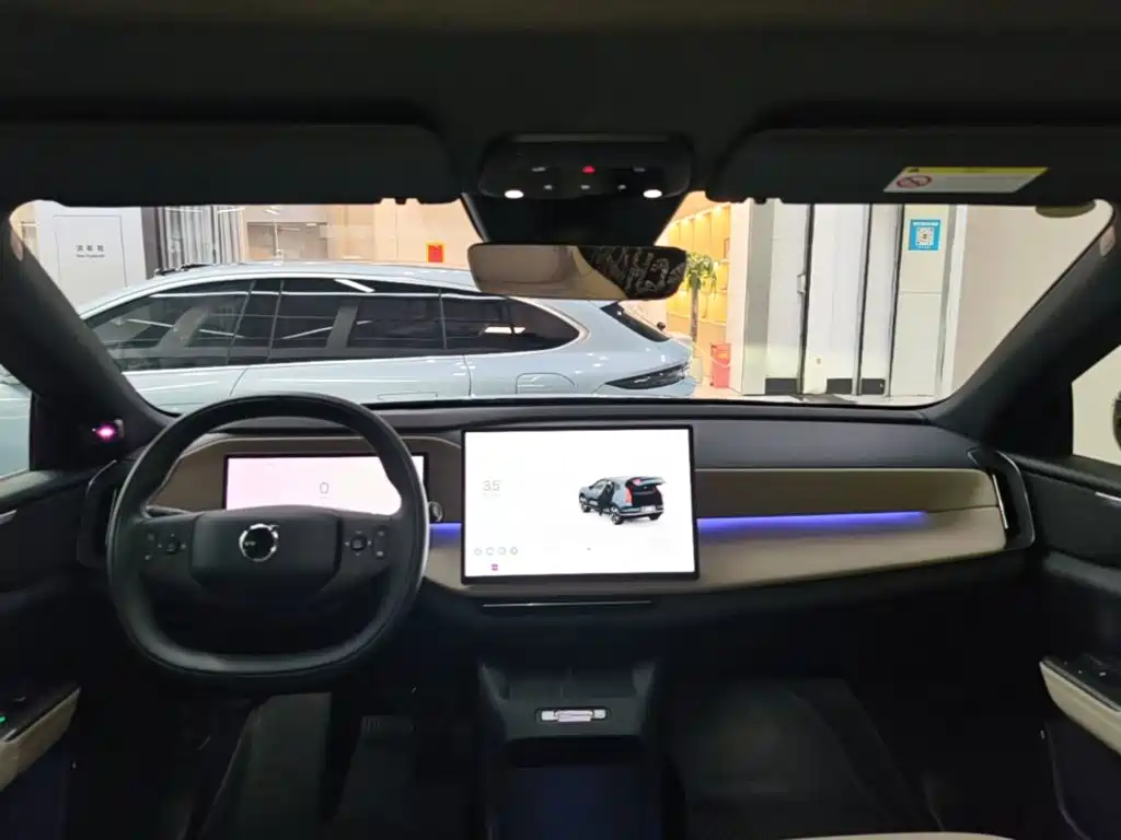 Volvo гибрид Volvo XC70 plug-in — миниатюра 18