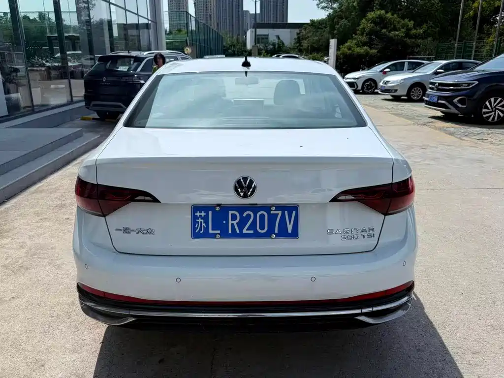 Volkswagen Sagitar 2024 300TSI DSG