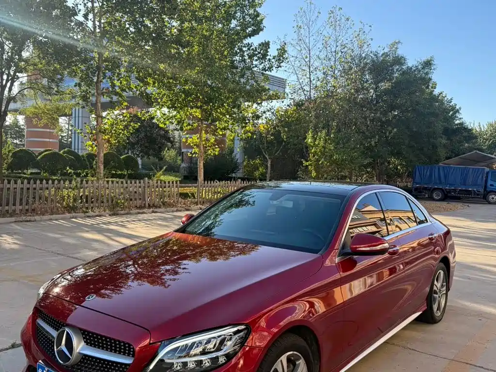 Mercedes-Benz C-Class — миниатюра 2