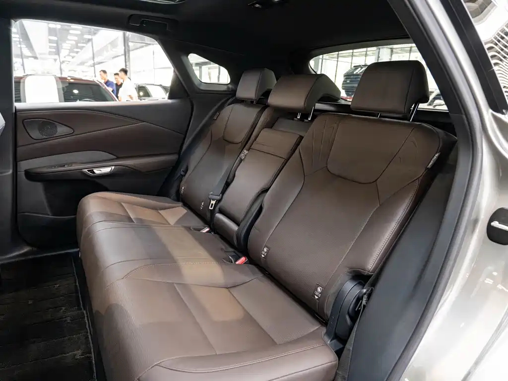Lexus RX — миниатюра 12