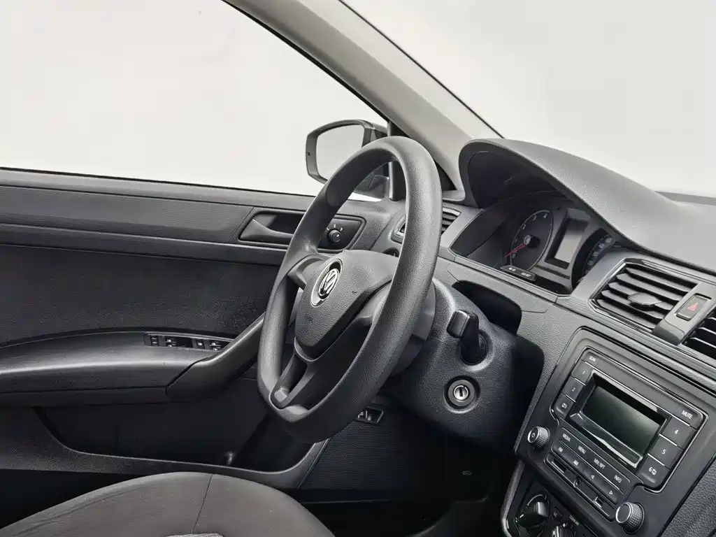 Volkswagen Santana — миниатюра 22