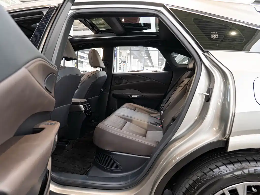 Lexus RX — миниатюра 10