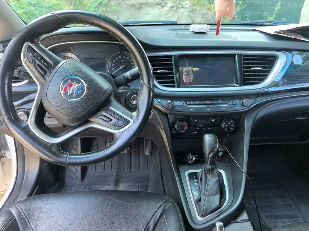 Buick Excelle — миниатюра 10