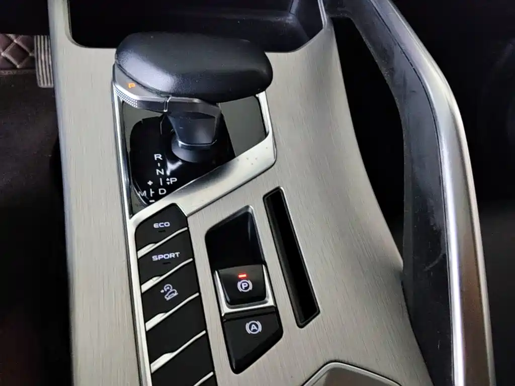 Geely Binyue — миниатюра 14