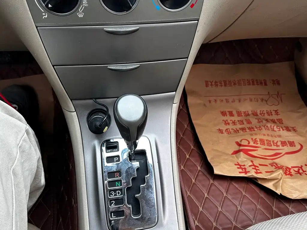 Toyota Corolla — миниатюра 11