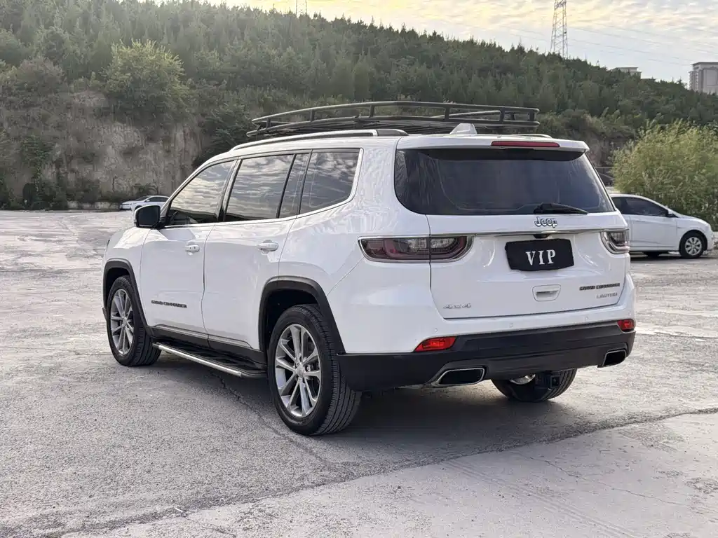 Jeep Grand Commander — миниатюра 7