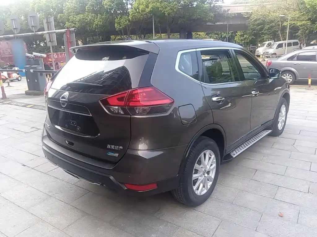 Nissan X-Trail — миниатюра 7