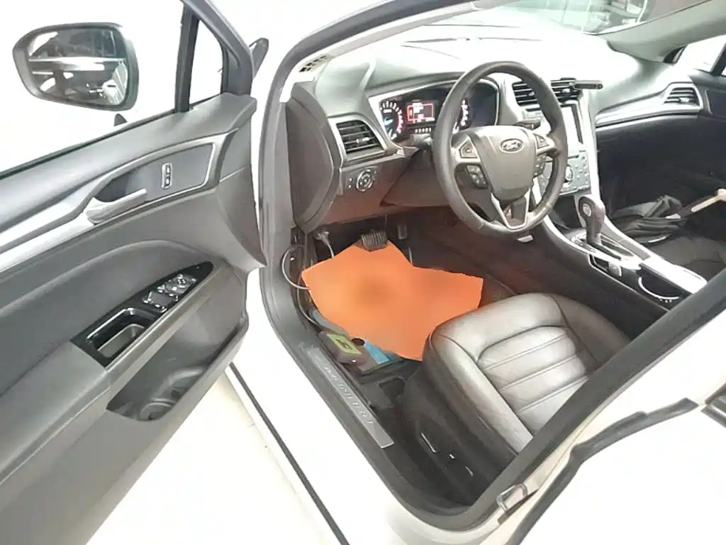 Ford Mondeo — миниатюра 16