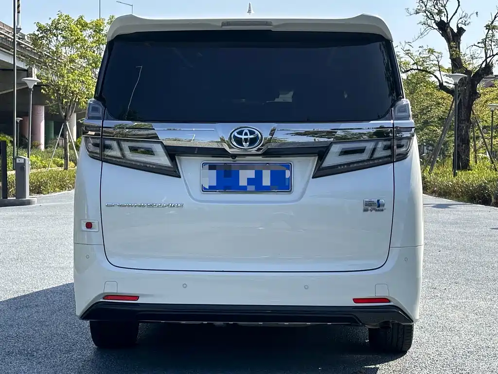 Toyota Vellfire — миниатюра 5