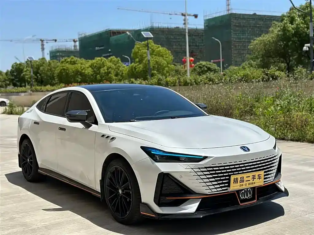 Changan UNI-V 2022 1.5T Sport