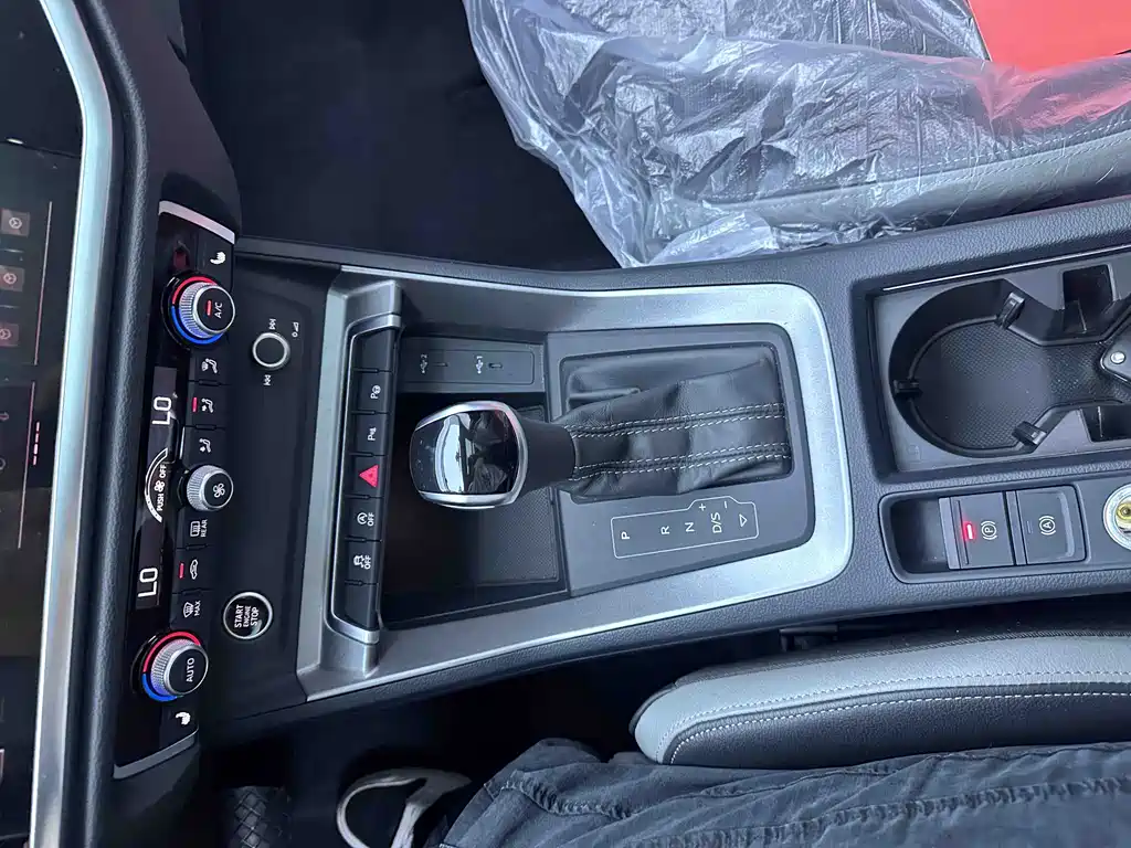Audi Q3 — миниатюра 13