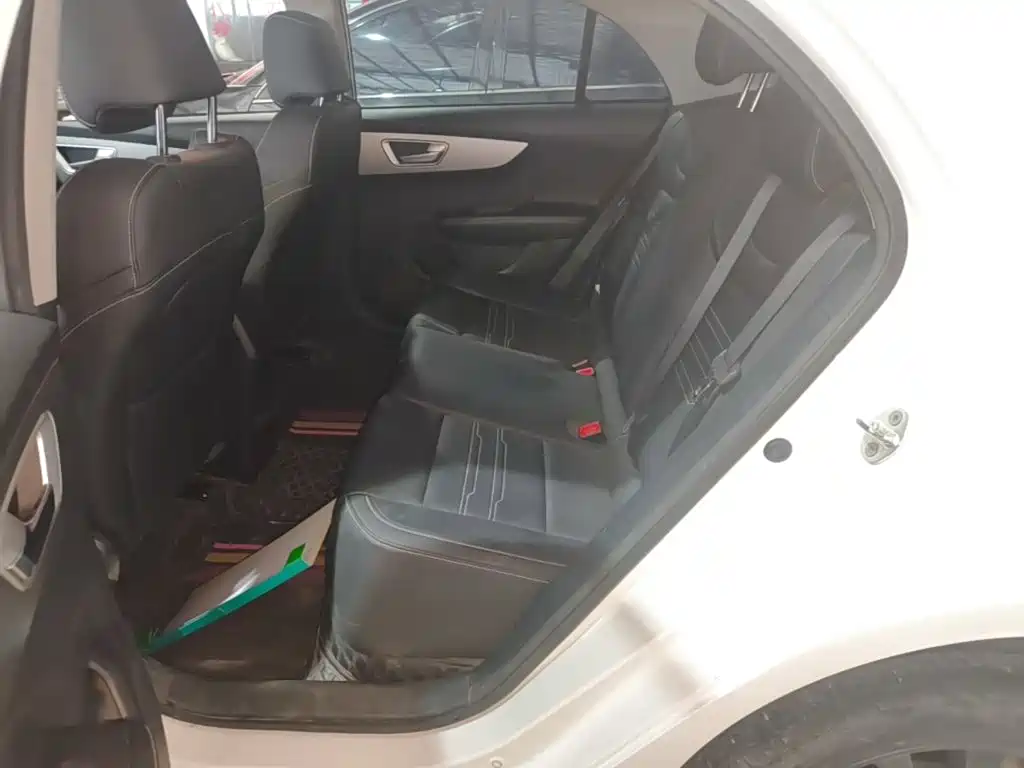 BYD Qin — миниатюра 17