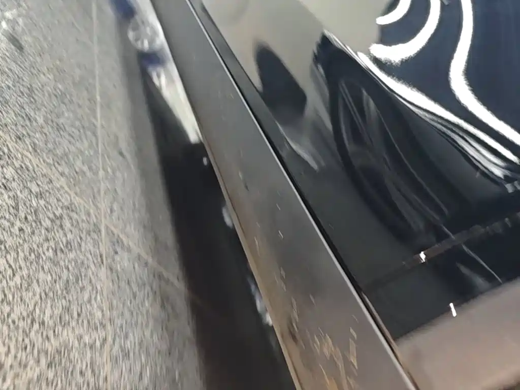 Tesla Model Y — миниатюра 21