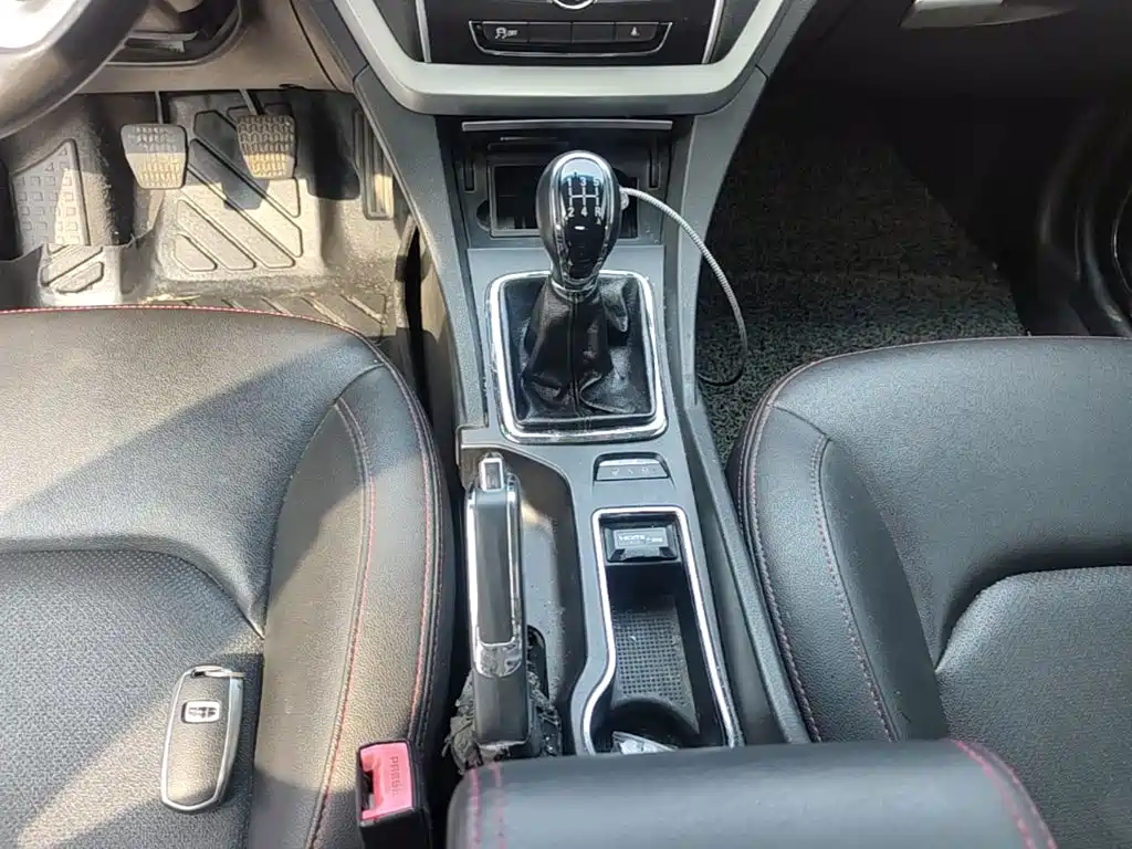 Geely Emgrand — миниатюра 14