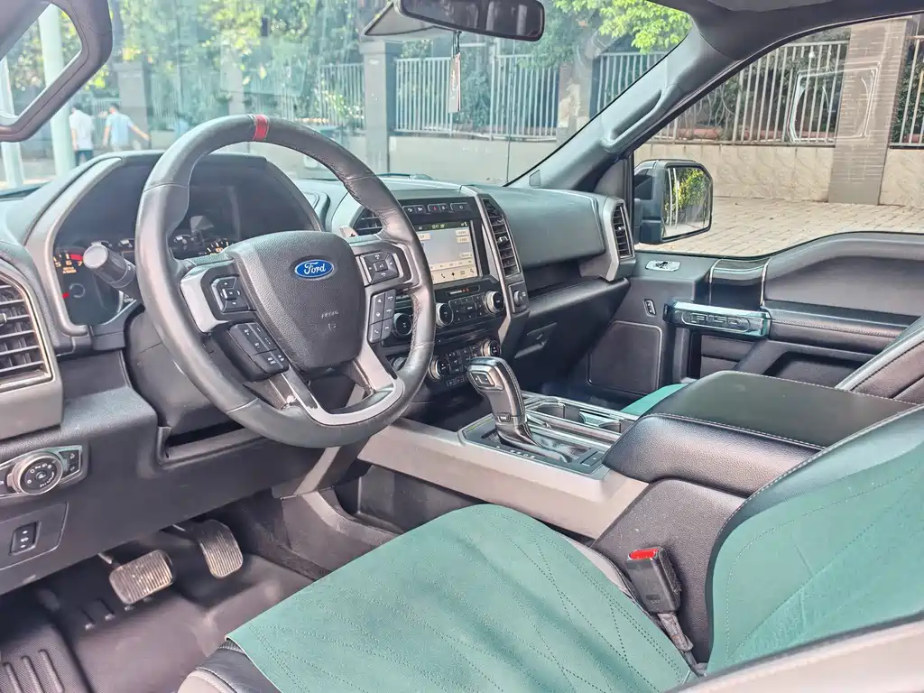 Ford F-150 Raptor — миниатюра 8